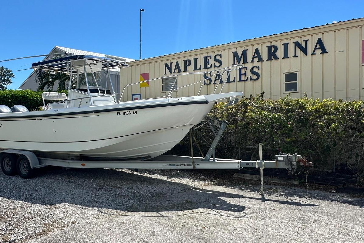 Used 2001 Boston Whaler 26 Outrage