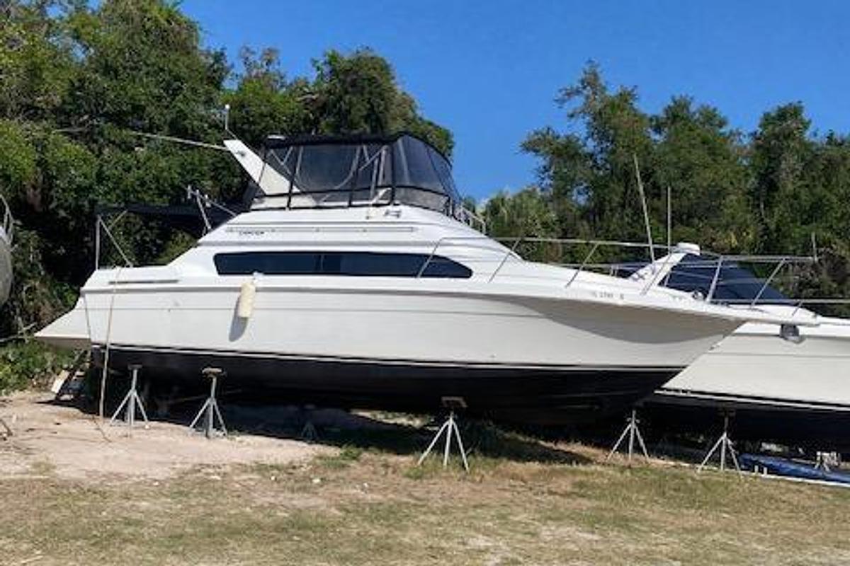 Used 1998 Carver 380 Santego