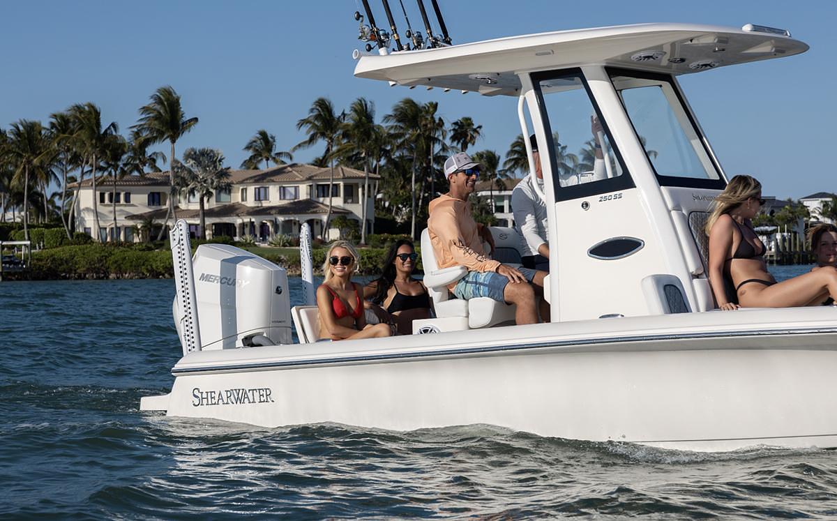 Shearwater 250 SS Carolina