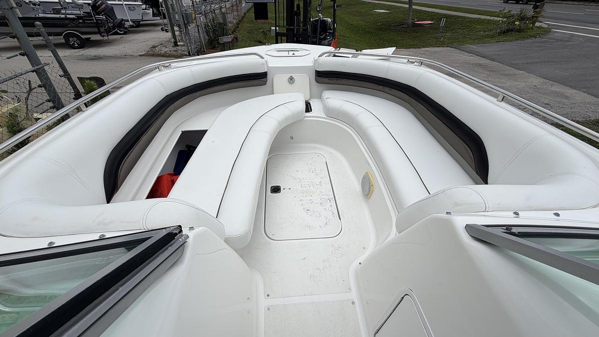 Used 2013 Hurricane SunDeck 237
