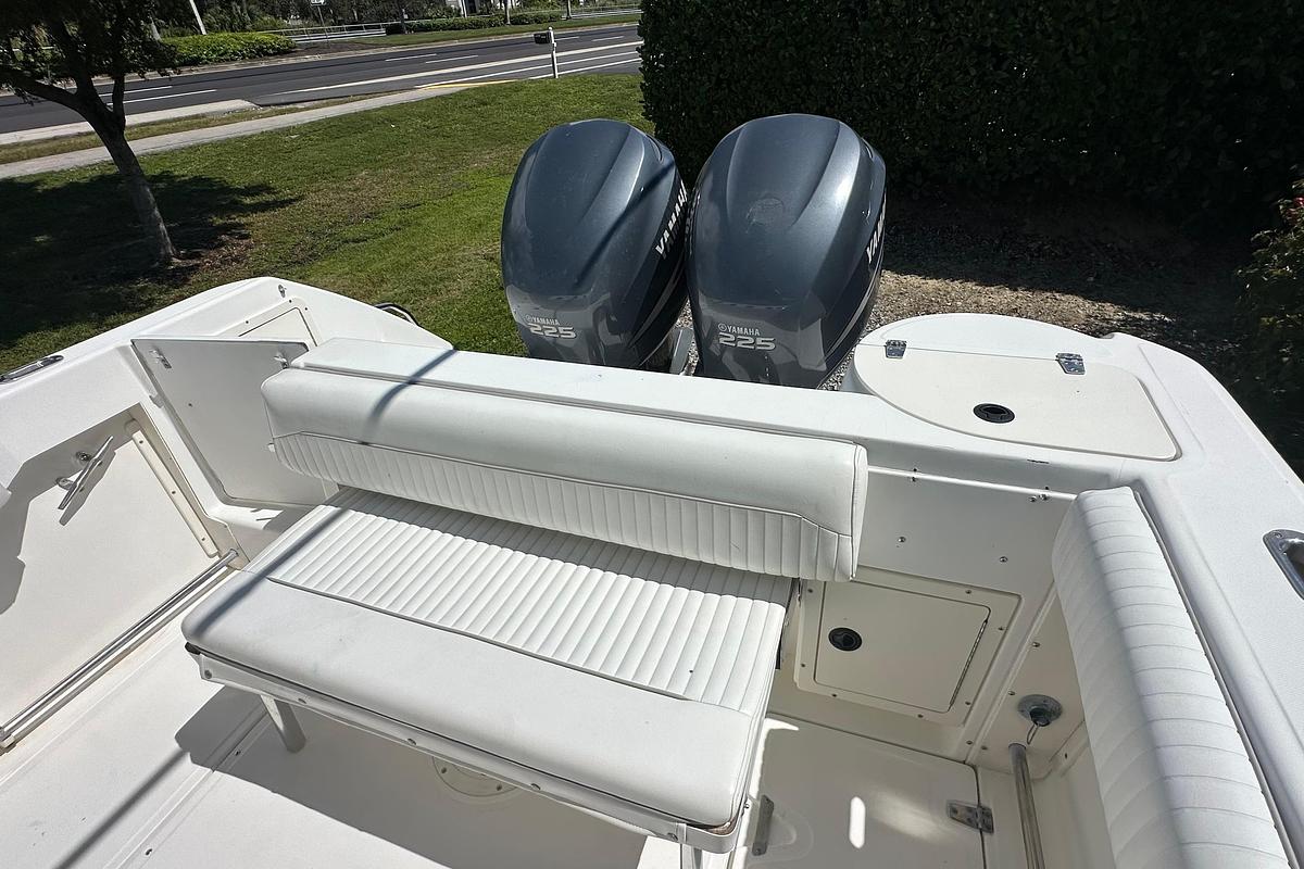 Used 2001 Boston Whaler 26 Outrage