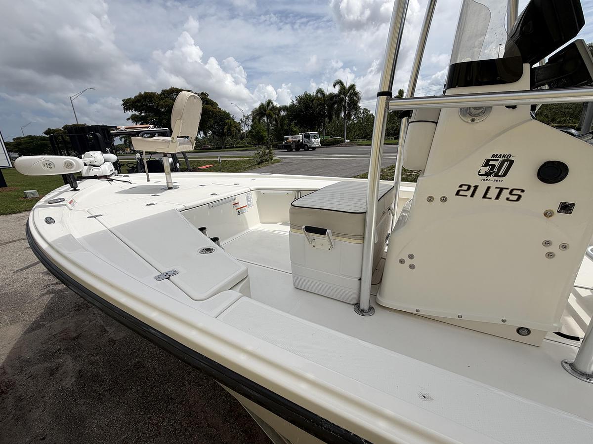 Used 2017 Mako 21 LTS