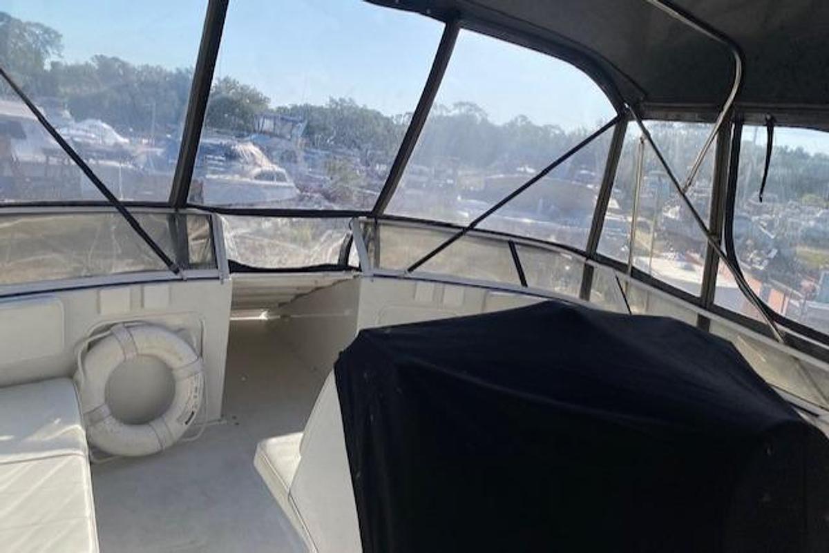 Used 1998 Carver 380 Santego