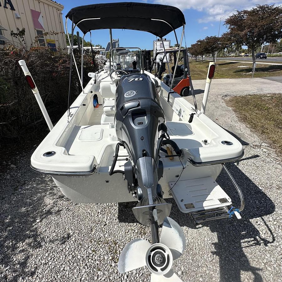 Used 2015 Sundance F19CC
