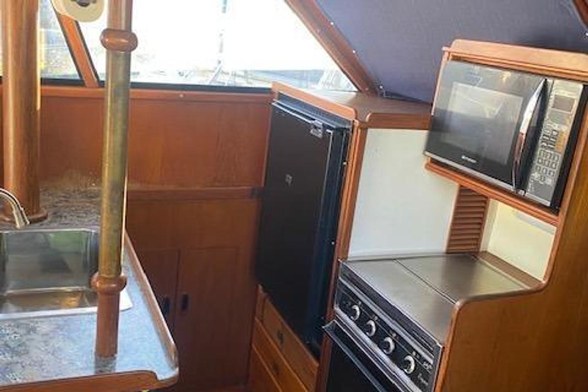 Used 1987 President 36