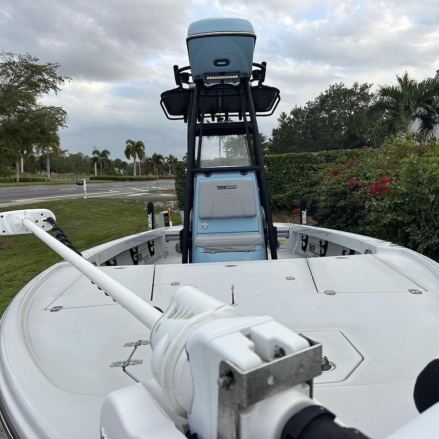 Used 2023 Pathfinder 2500 Hybrid