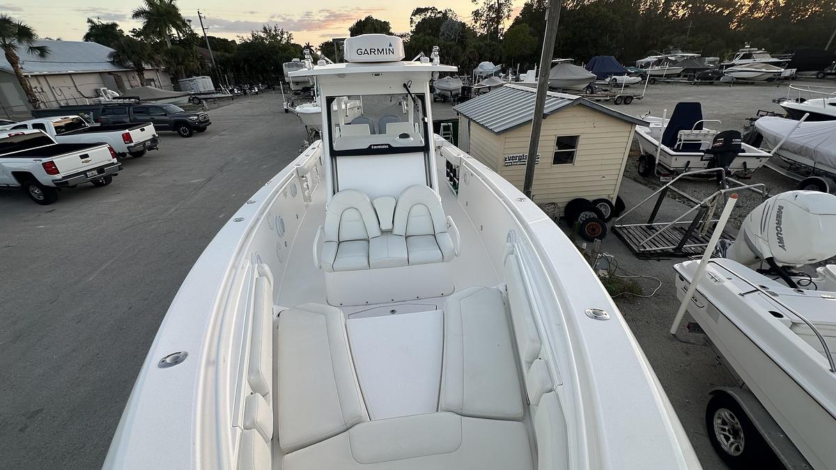 Used 2016 Everglades 325 Center Console