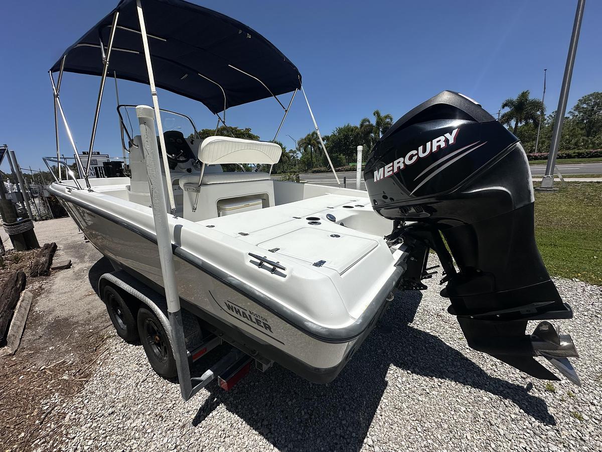 Used 2007 Boston Whaler 200 Dauntless