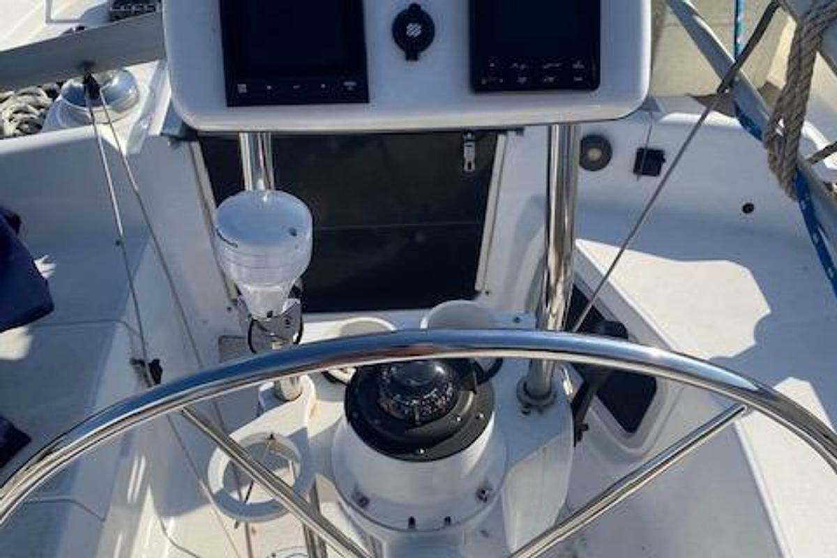 Used 1999 Hunter Passage 420