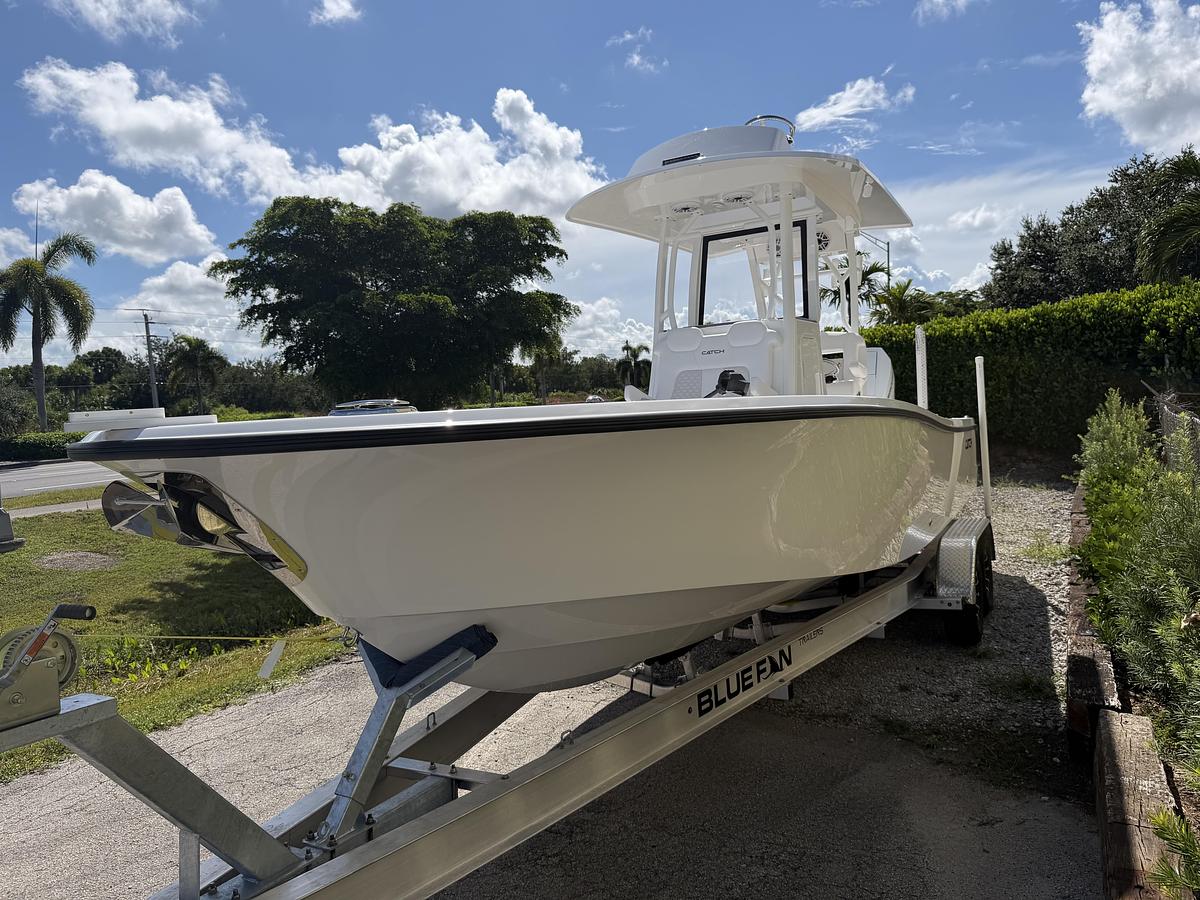 2027 Catch Boatworks Catch 27