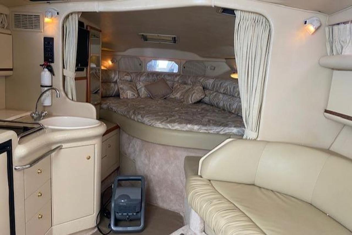 Used 1998 Sea Ray 330 Sundancer
