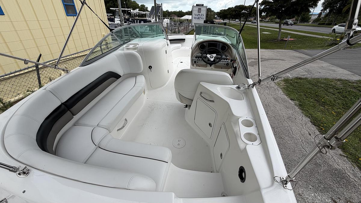 Used 2013 Hurricane SunDeck 237