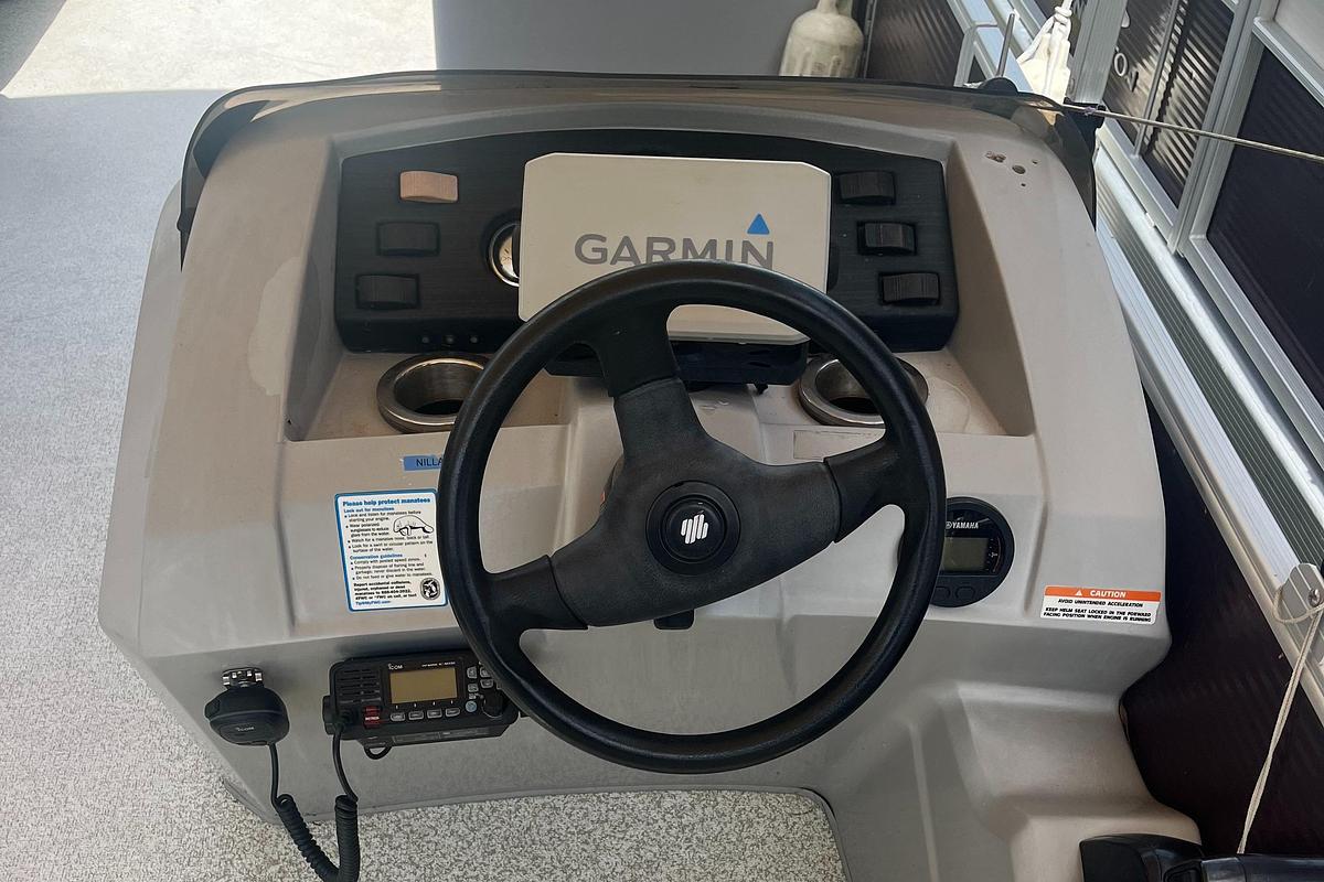 Used 2020 Bennington SX 23 SLX