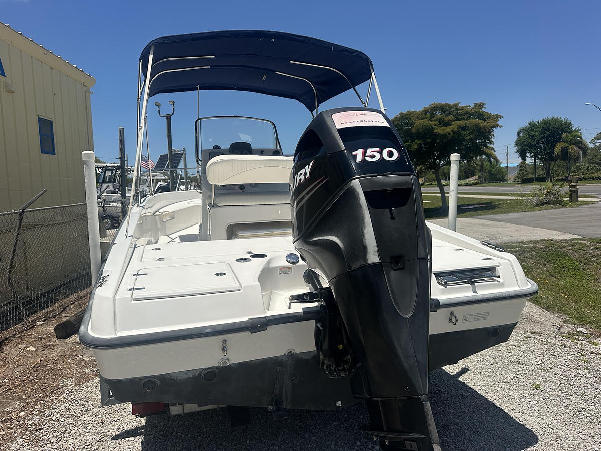 Used 2007 Boston Whaler 200 Dauntless
