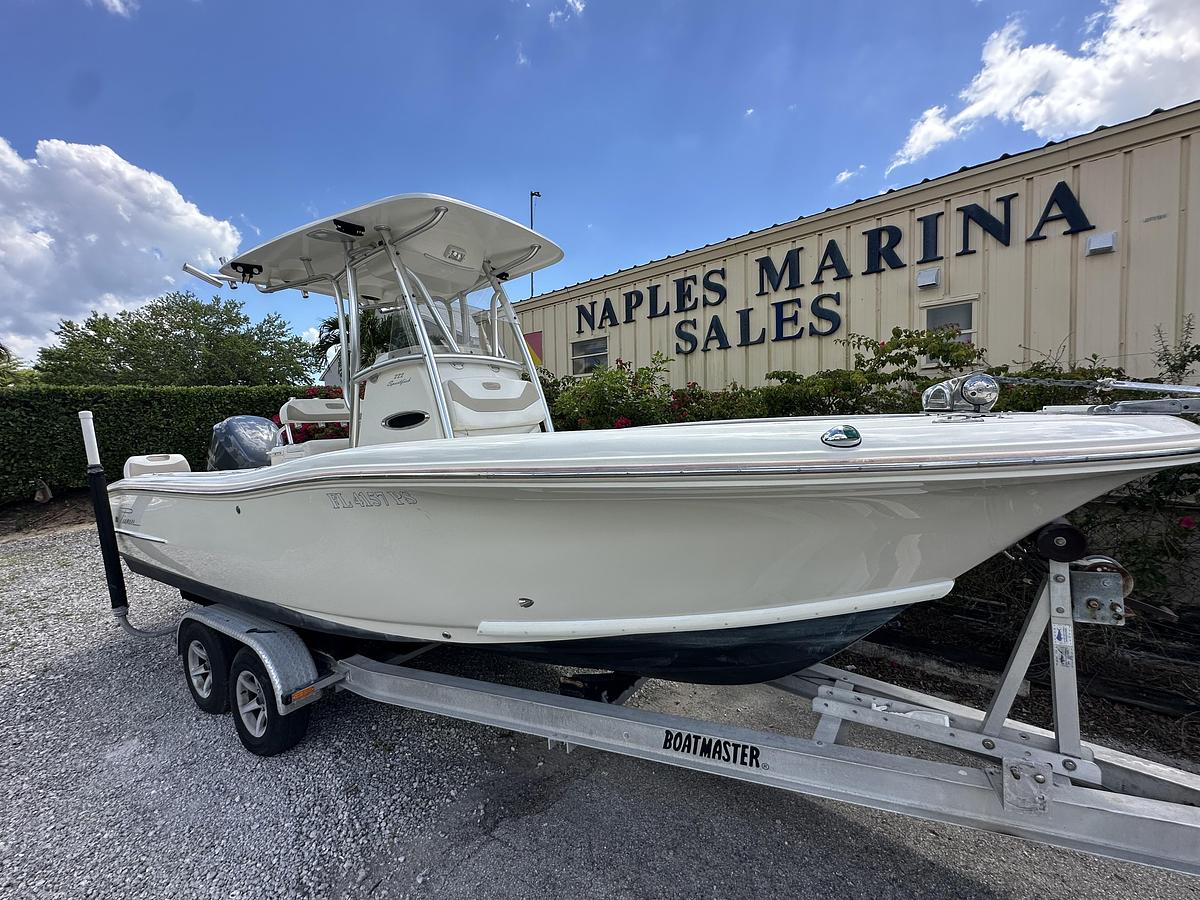 Used 2014 Pioneer 222 Sportfish