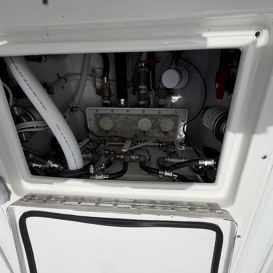 Used 2003 Contender 36 Open