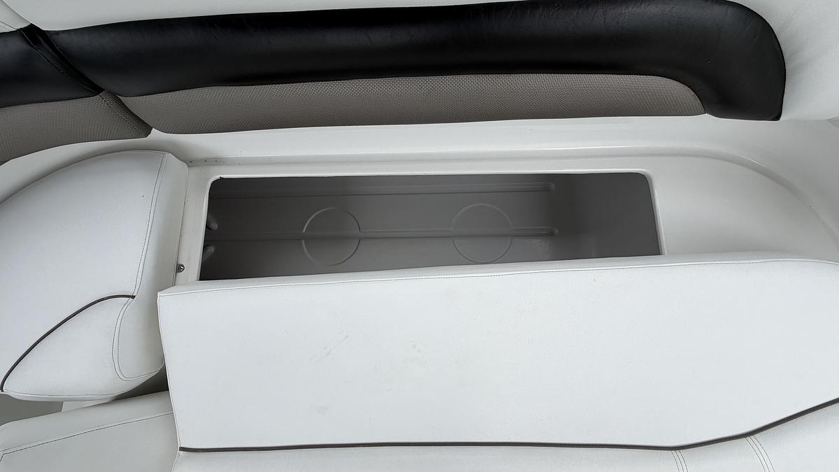 Used 2013 Hurricane SunDeck 237