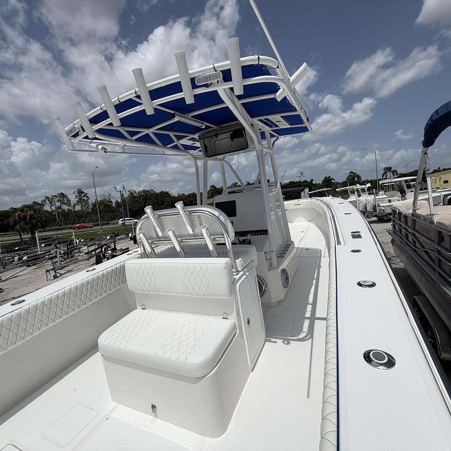 Used 2003 Contender 36 Open