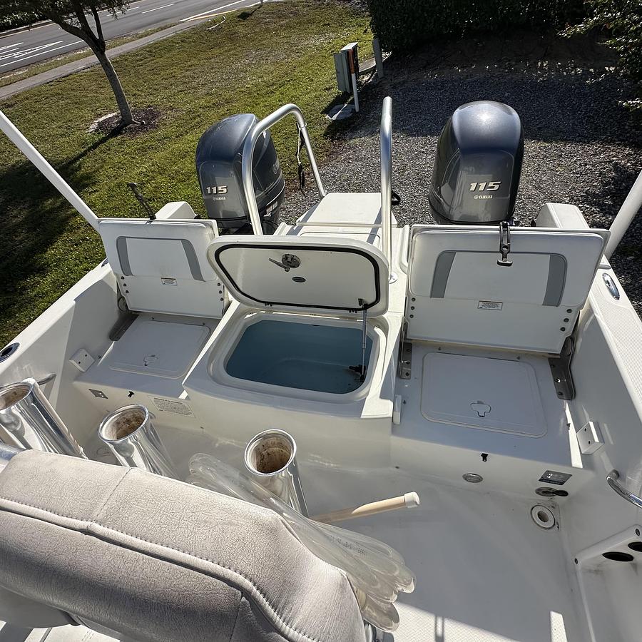 Used 2015 Carolina Cat  23CC