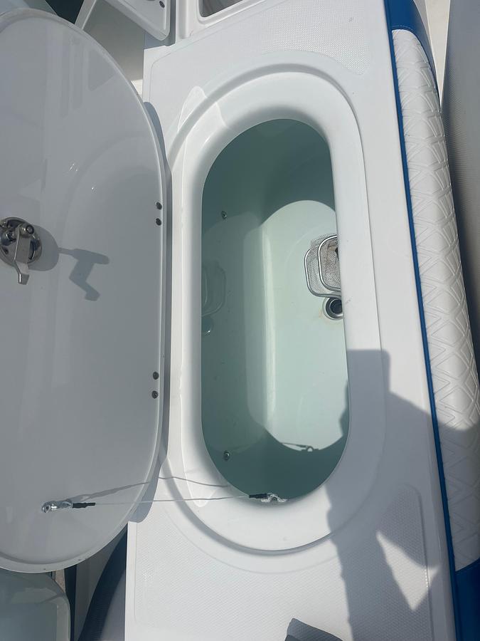 Used 2016 Venture 39 Forward Seating