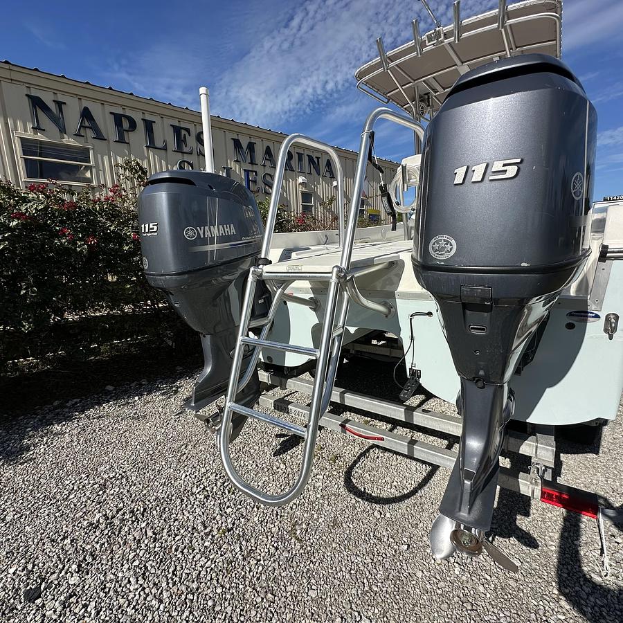 Used 2015 Carolina Cat  23CC