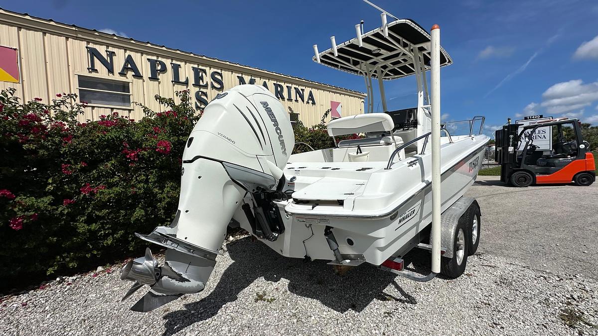 Used 2016 Boston Whaler 240 Dauntless