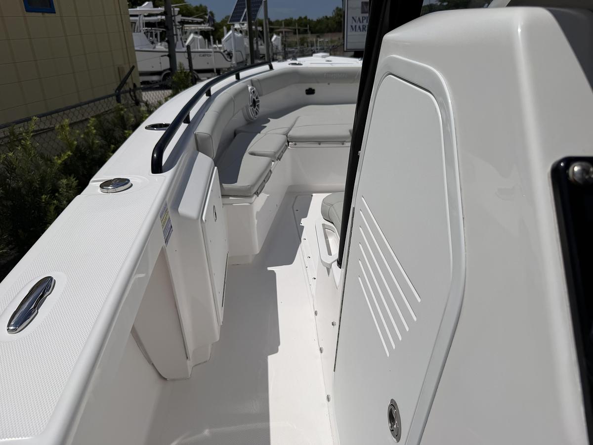 Used 2021 Everglades 243CC