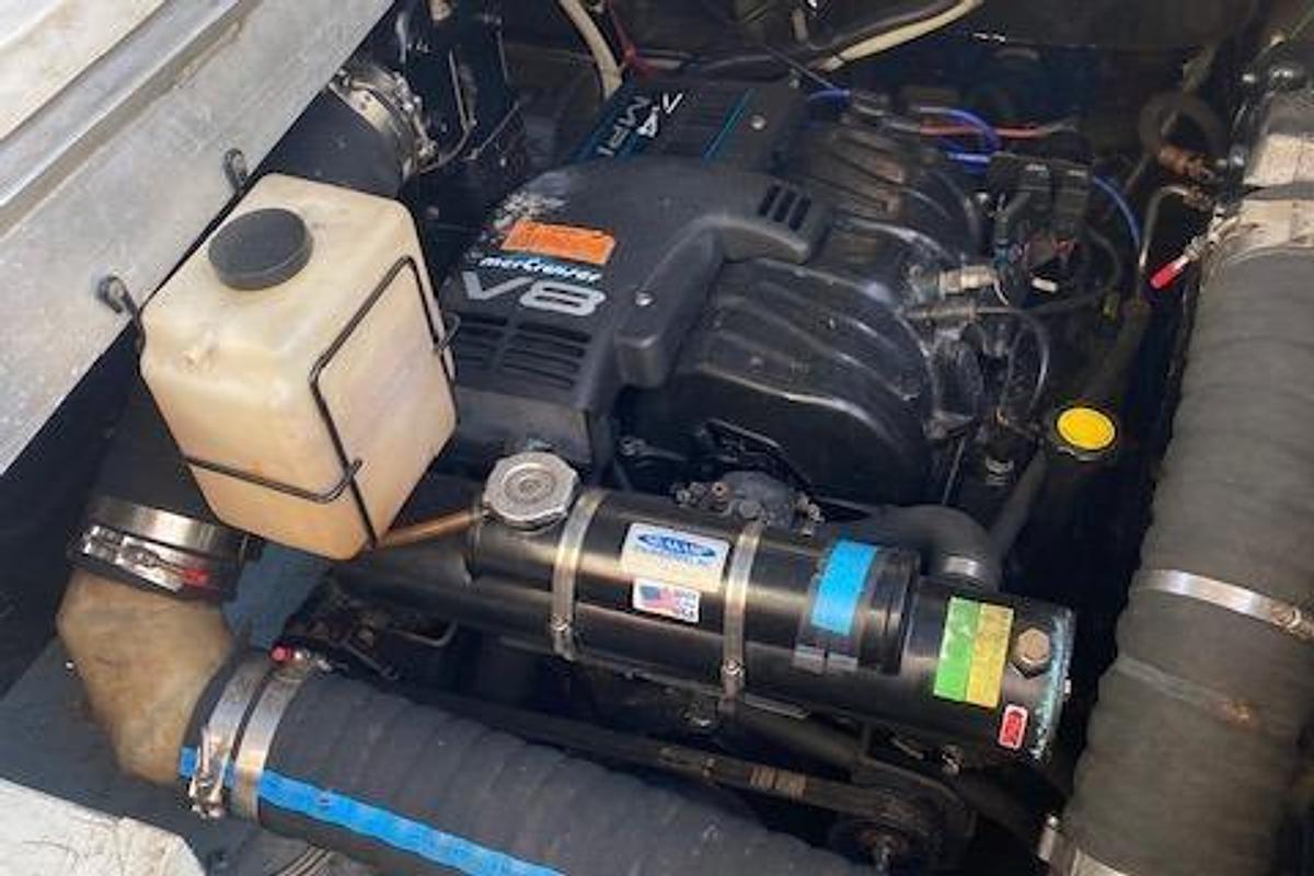 Used 1998 Carver 380 Santego