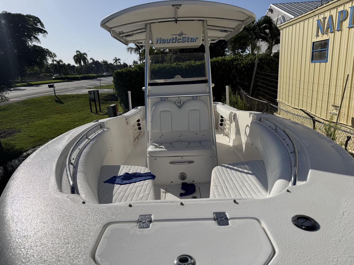 Used 2012 NauticStar 2500XS Offshore