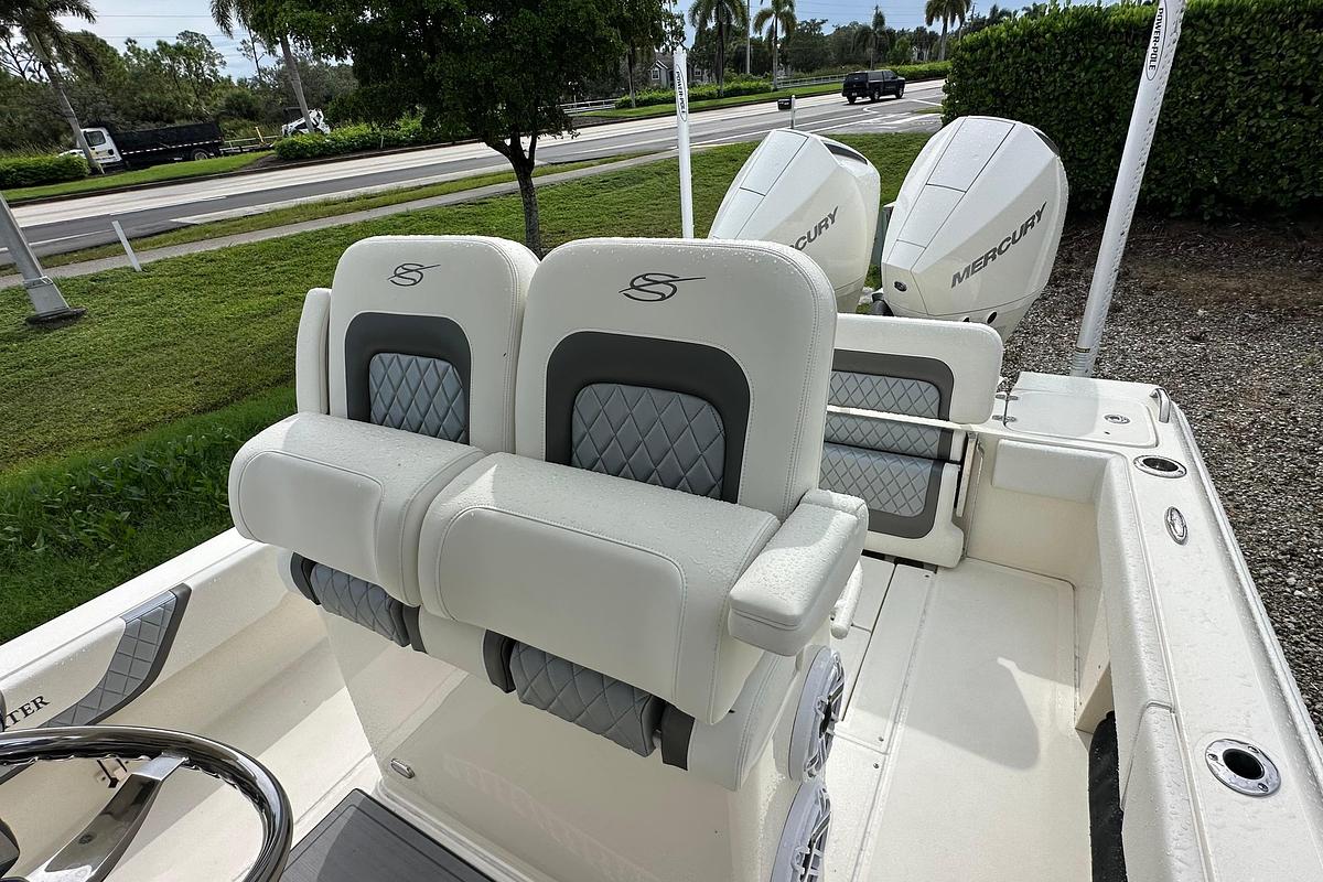 2026 ShearWater 270 SS Open