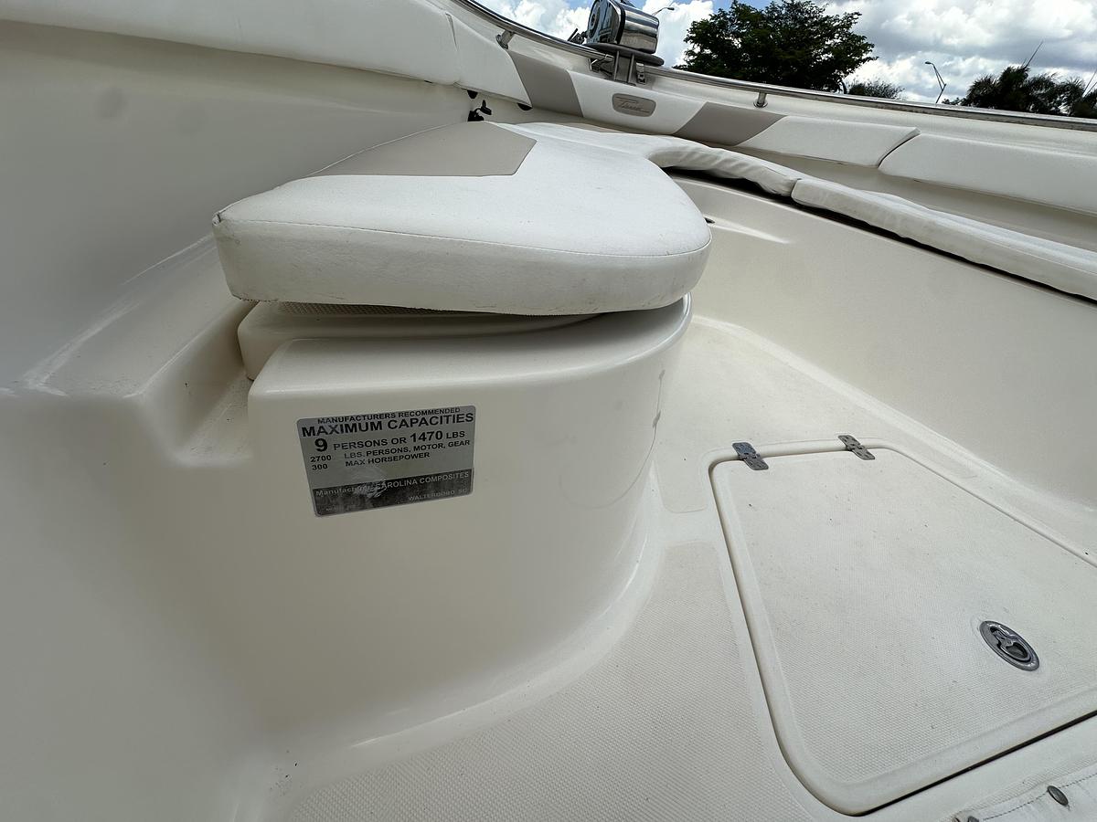 Used 2014 Pioneer 222 Sportfish
