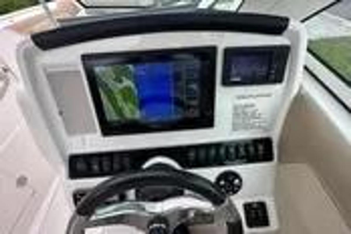 Used 2017 Sailfish 245 DC| 24'