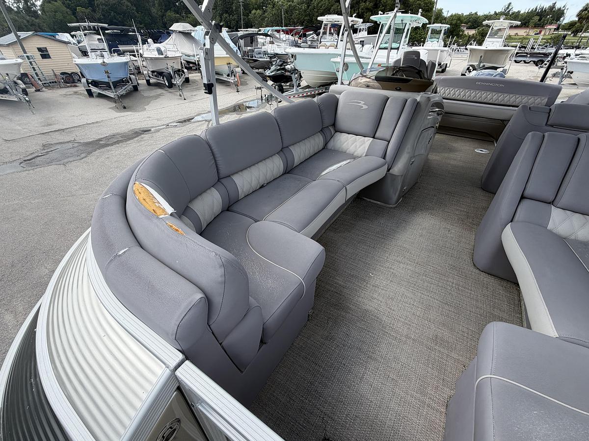 Used 2018 Bennington 25 QX