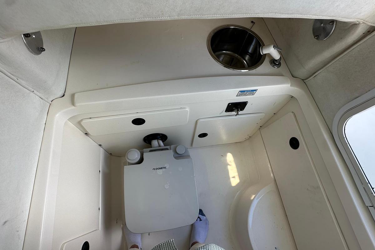 Used 2001 Boston Whaler 26 Outrage