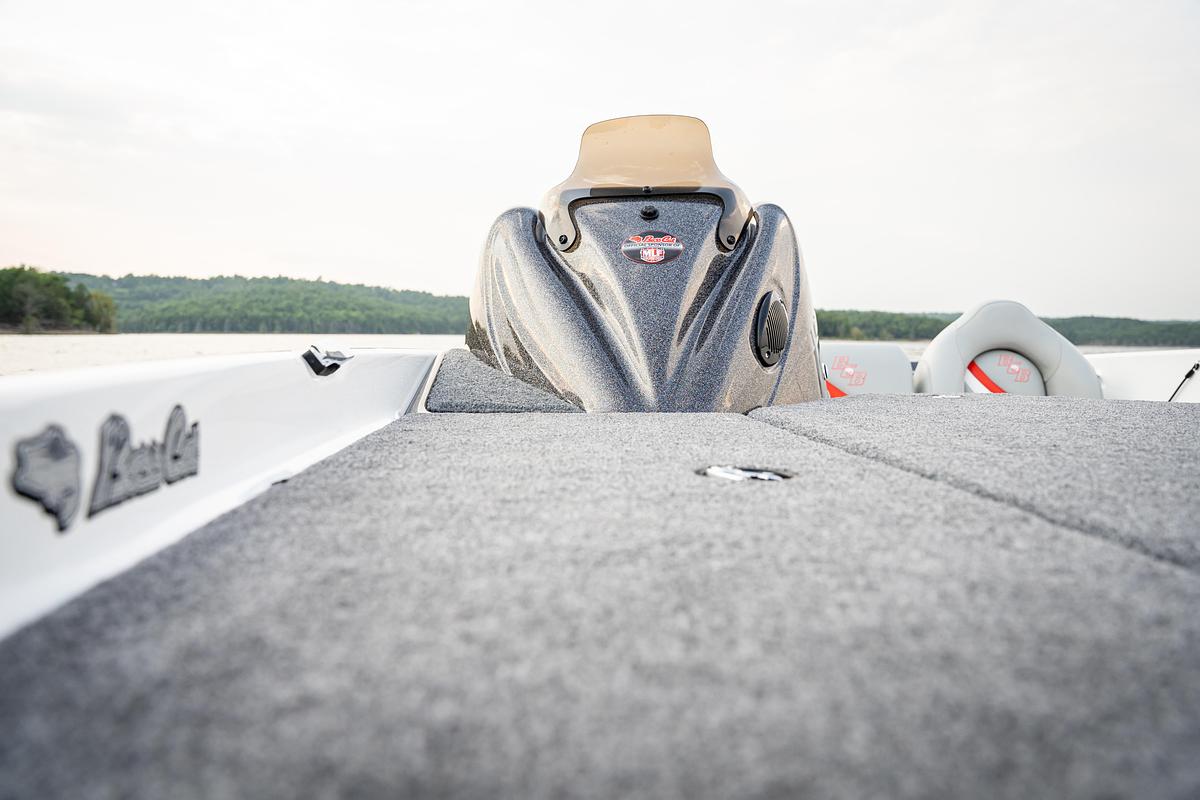 Bobcat (17’7″)
