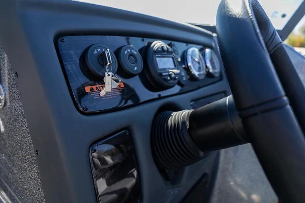 V21-21 DUAL CONSOLE