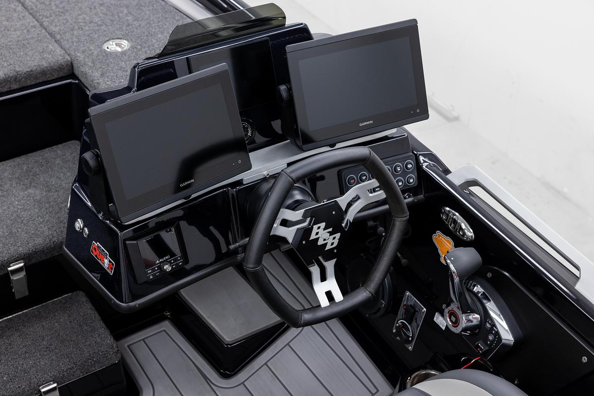 Jaguar STS (22’0″)
