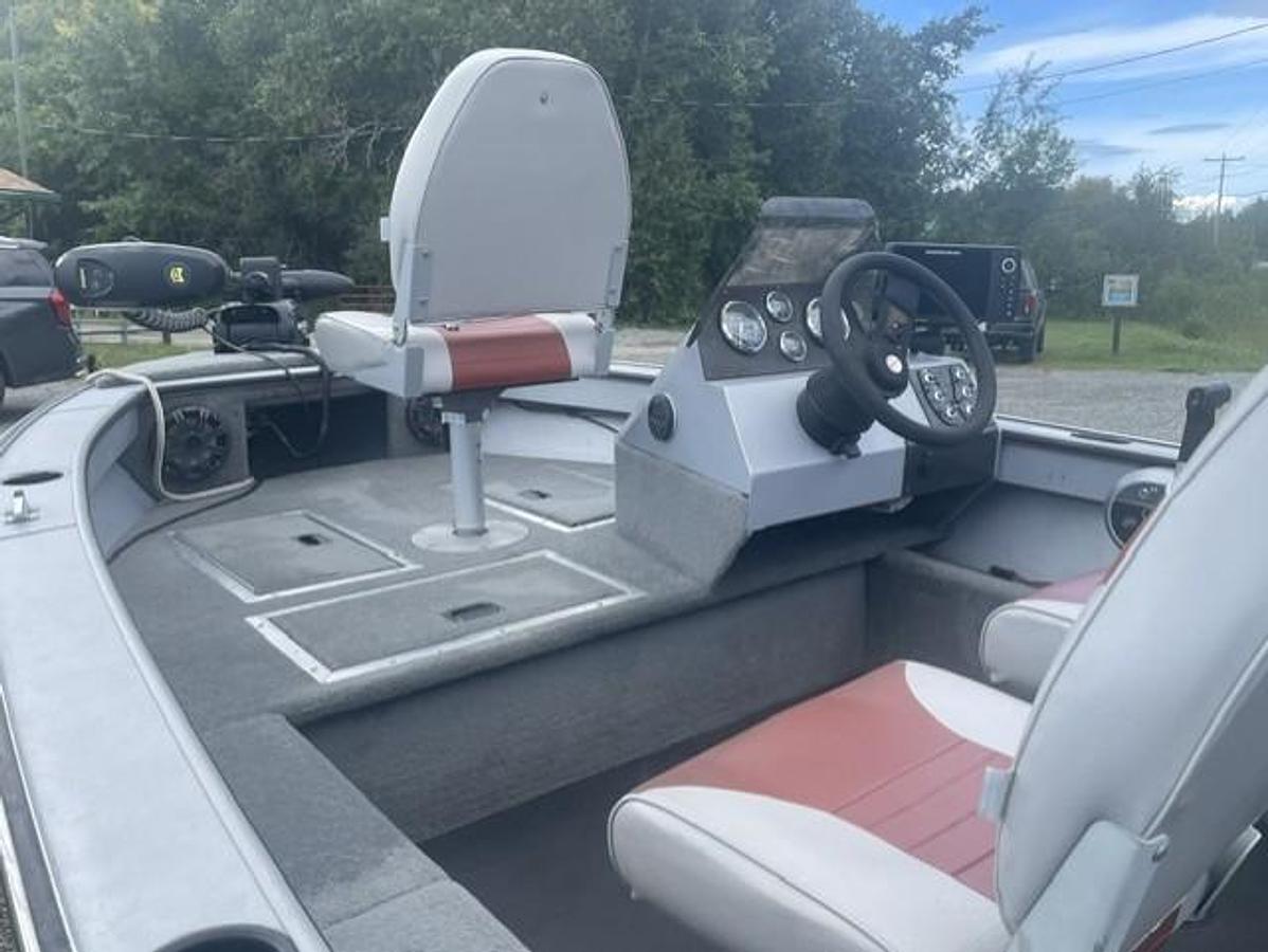 Used Lund 160 Angler