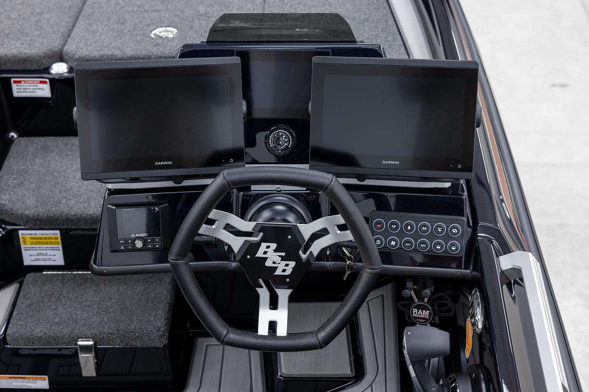 Jaguar STS (22’0″)