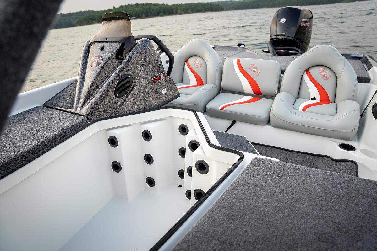 Bobcat (17’7″)