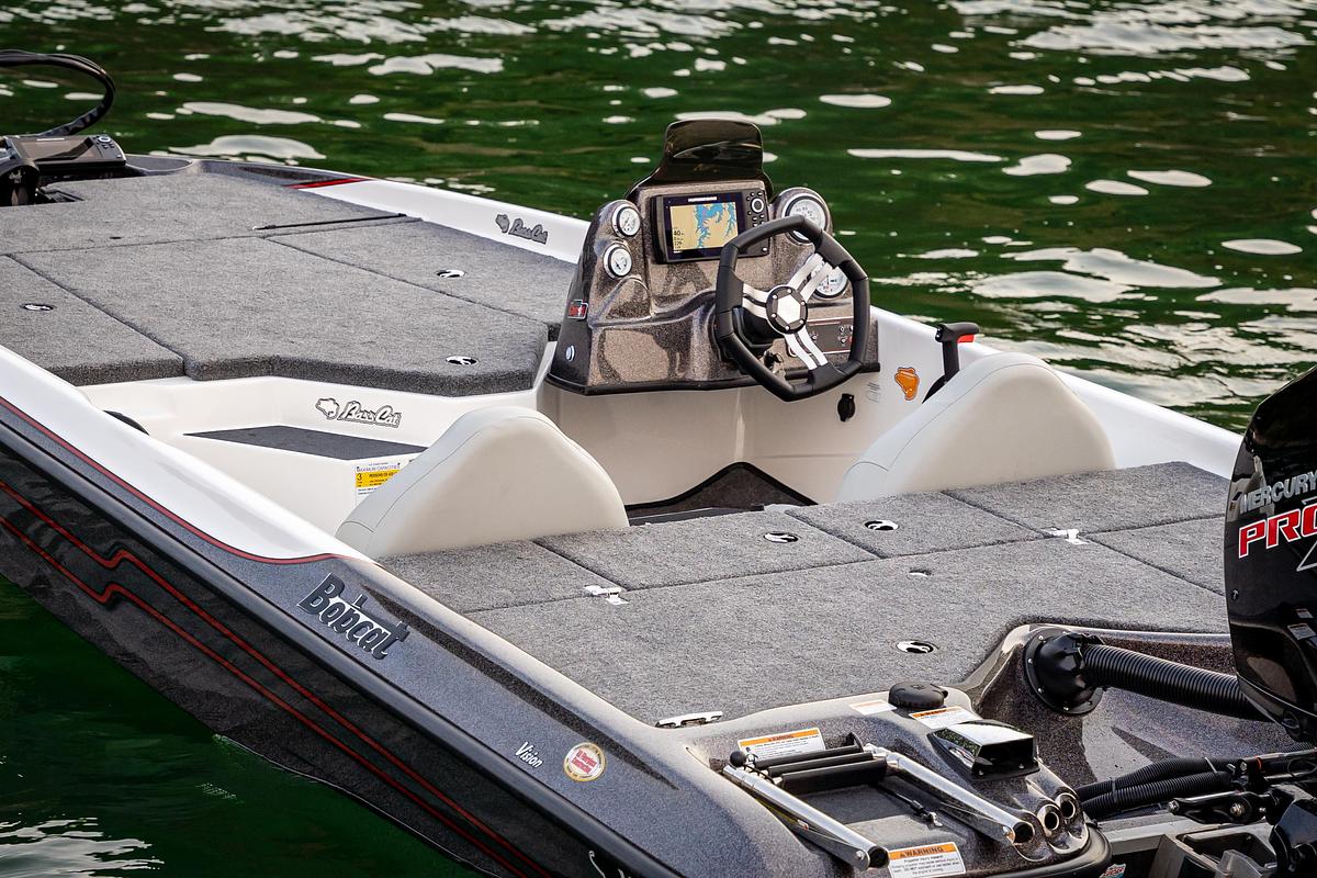 Bobcat (17’7″)