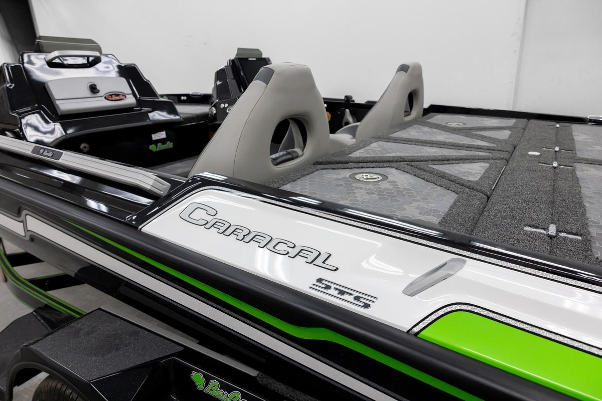 Caracal STS (20’2″)