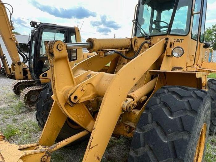 Used 1989 CATERPILLAR 916