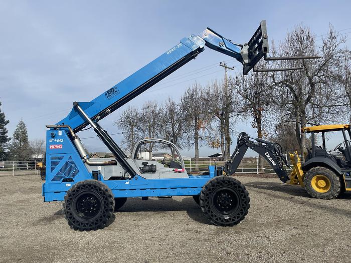 Used 2008 GENIE GTH842