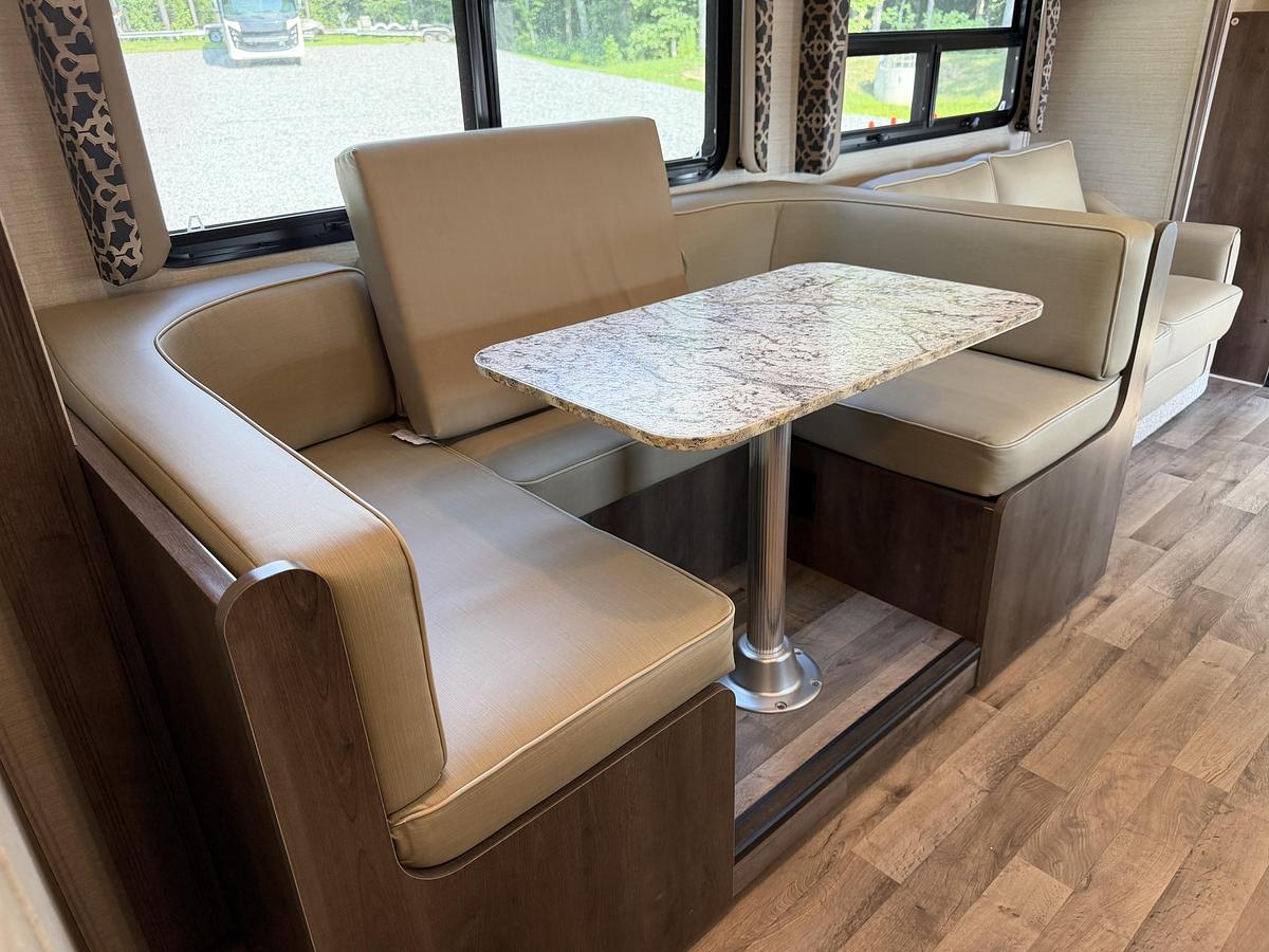 Used 2019 Jayco Greyhawk