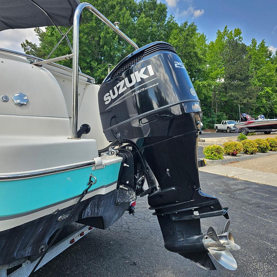 Used 2022 Splendor Boats 239 Sunstar