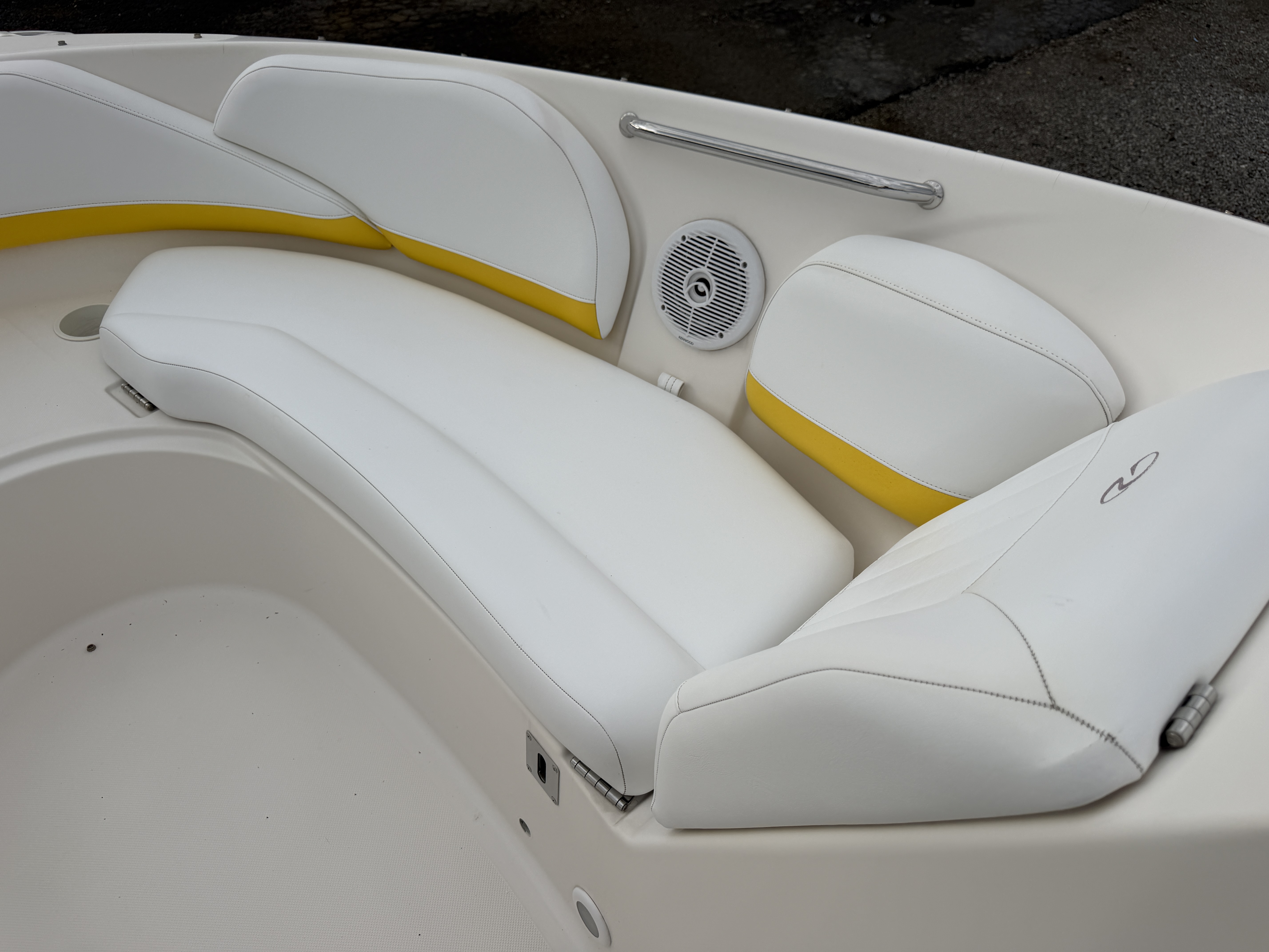 Used 2005 Regal 2400 #B-14F224T