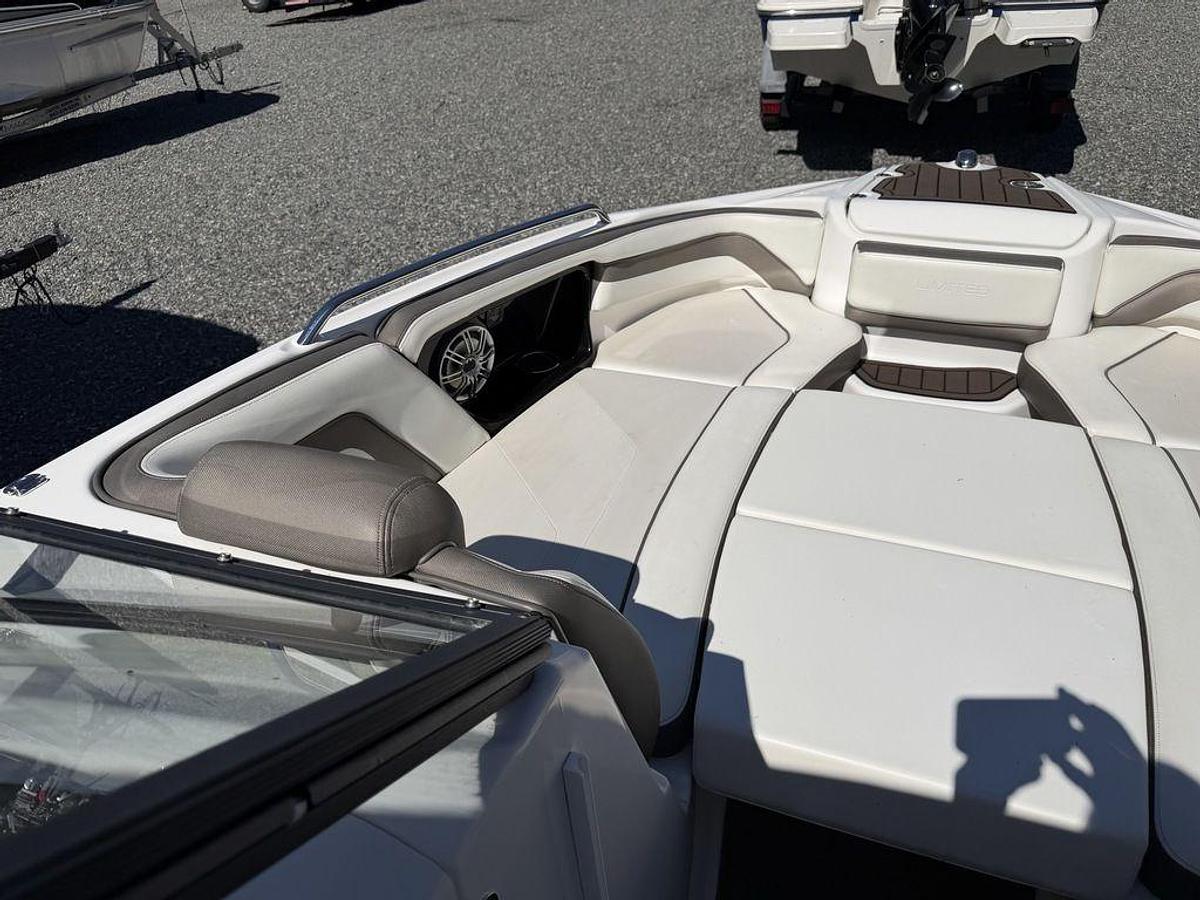 Used 2016 Yamaha 242 Limited S