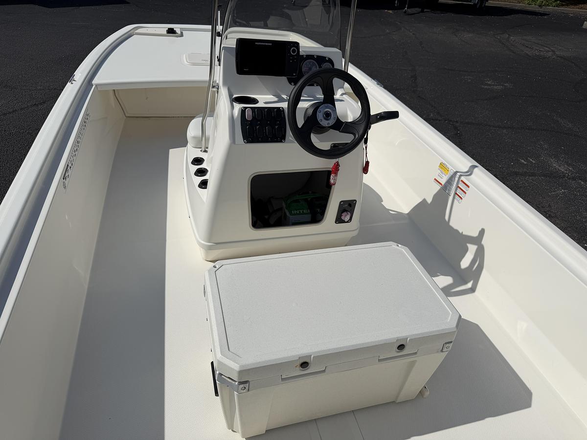 Used 2022 Mako Pro Skiff 19CC