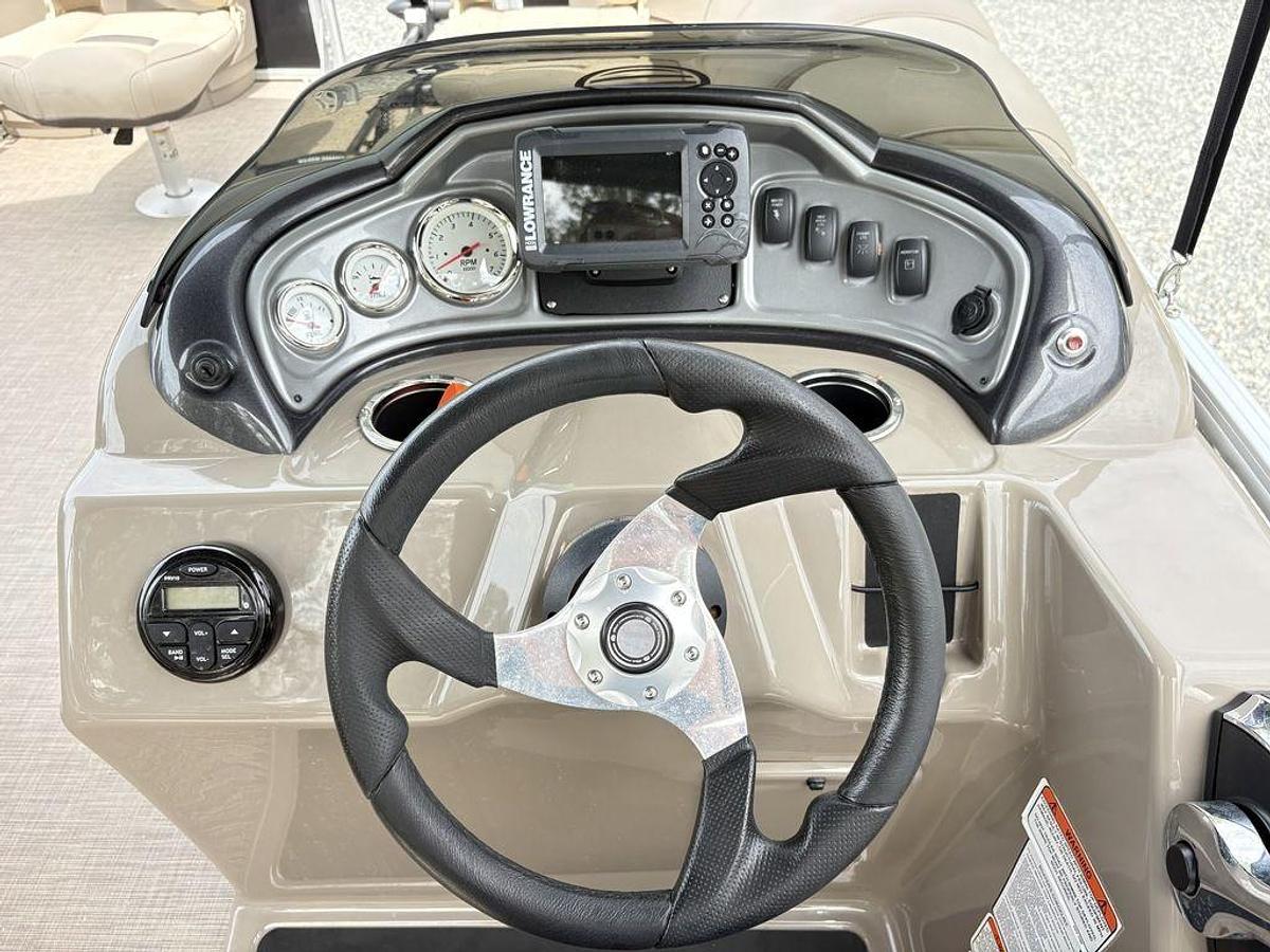 Used 2021 Tracker® Boats Fishin Barge 20 DLX